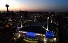 Stadion hiljeni sekunneissa – Upseeri kuoli pudottuaan stadionin katto­rakennuksista kentälle Texasissa