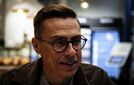 Alexander Stubb julkaisi kuvan ulkohuussista – Tätä mieltä kansa on: ”En keksi mitään suomalaisempaa”