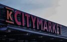 Nuori mies esiintyi alasti Citymarketissa