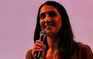 Emilia Kangaskolkka on SDP:n puolue­valtuuston puheenjohtaja